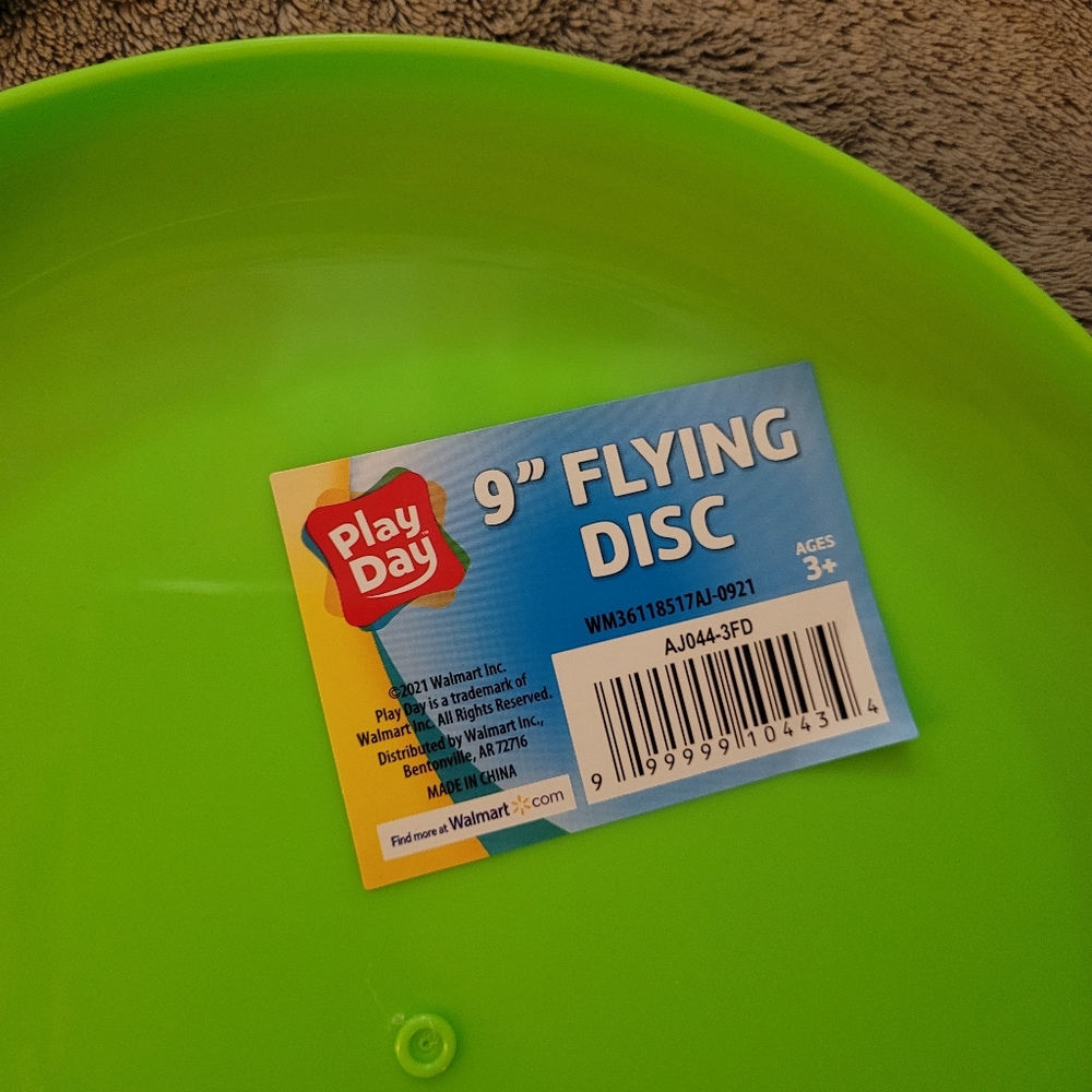 Frisbees - Picture 4 of 5